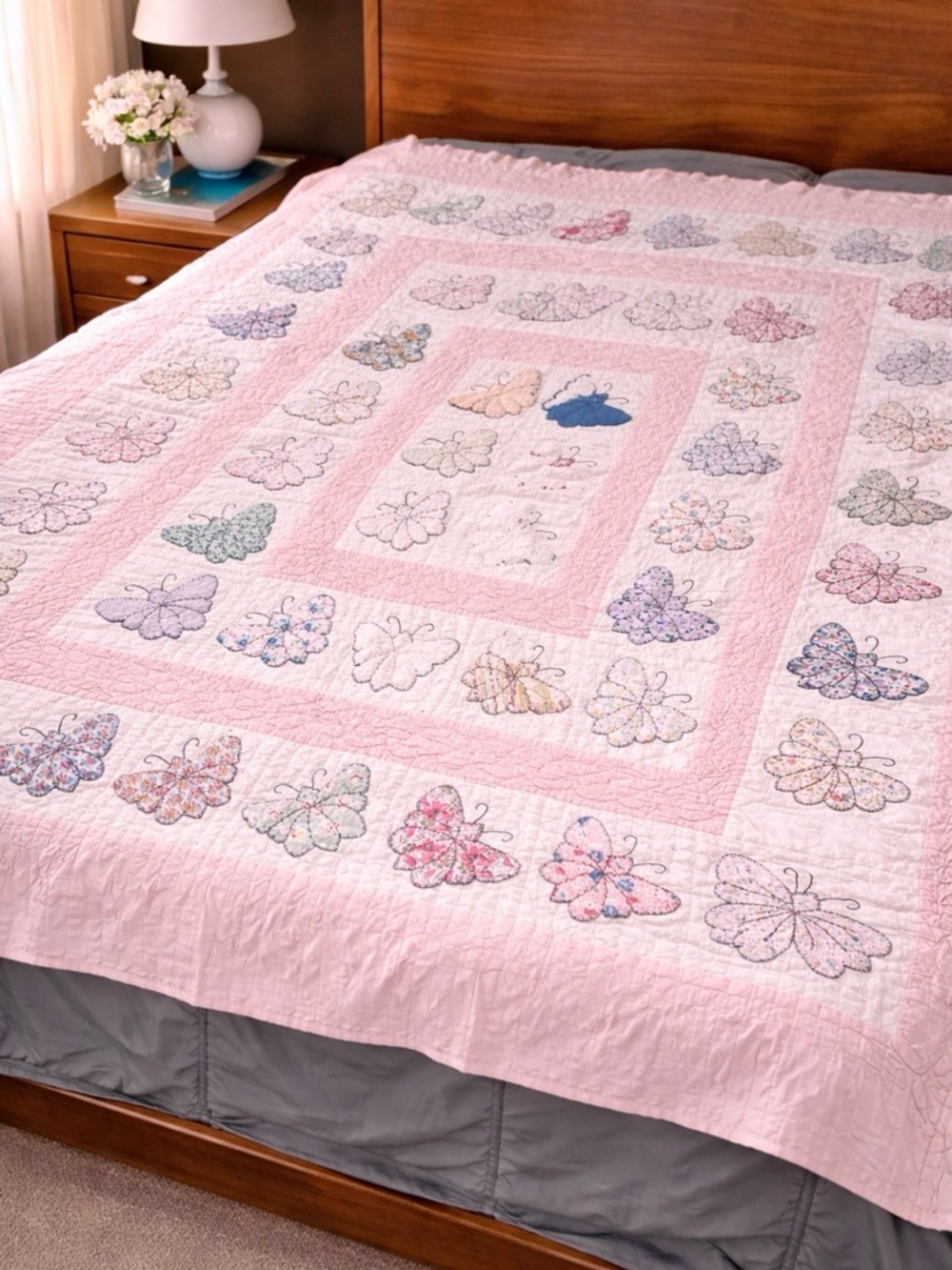 Handmade vintage Pink Butterfly Patchwork Quilt - Twin or Full - 66x75